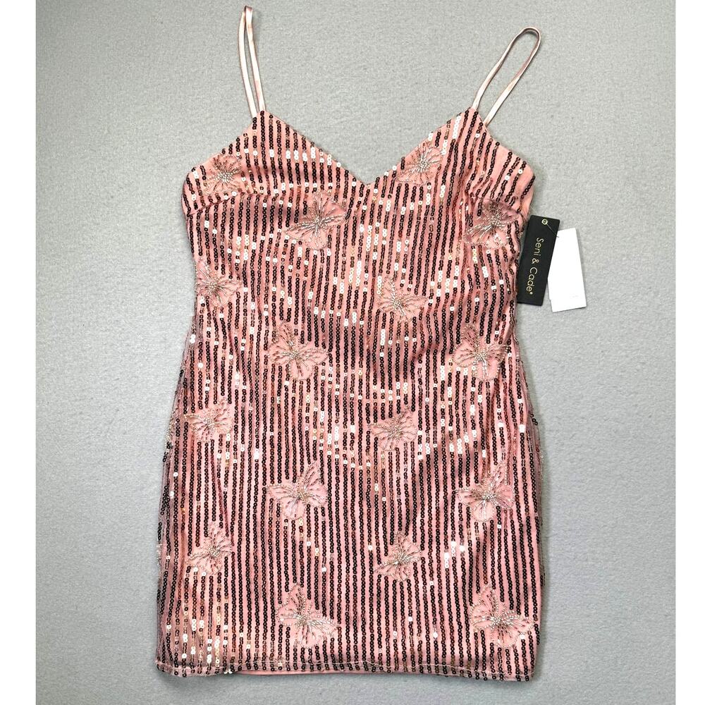 SENI & CADE Juniors' Butterfly Sequin V-Neck Bodycon Dress pink/rose gold M $90